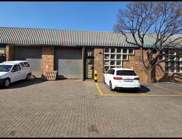 192M² WAREHOUSE TO LET IN CROWN